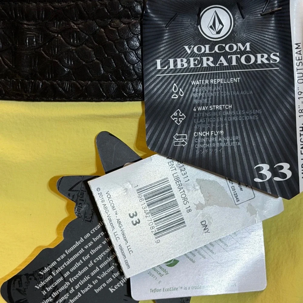 NWT Volcom Entertainment‎ Liberators Board Shorts Dawn Yellow Sz 33